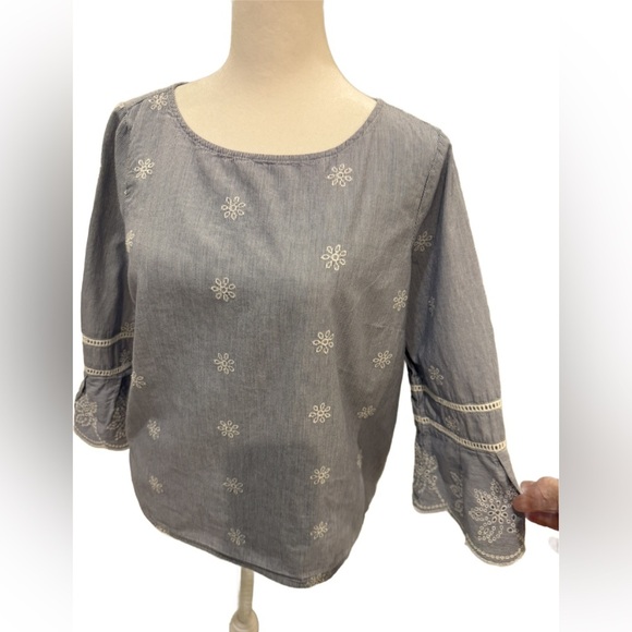 Liz Claiborne Light Blue Floral Blouse with Stripes and Bell Sleeves PS - Picture 6 of 7